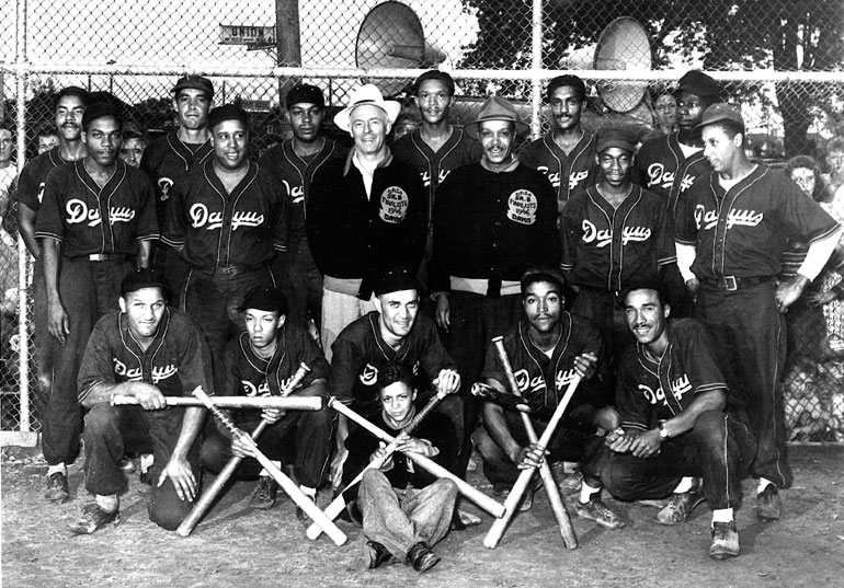 The Dayus Roofers Baseball Team, Windsor