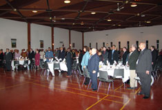 A standing ovation for 2005 Black Community Leadership Award recipient J. Lyle Browning, 26/02/2005