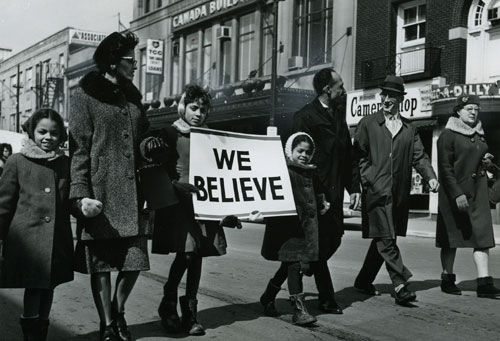 Demonstrators Cherie, Frieda, Dianne and Debbie Steele � Windsor Star 29/03/1965