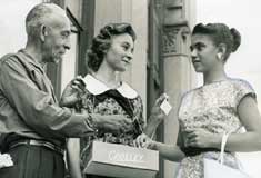 Ted Talbot, Norlene Caston and Andrea Shreve raise funds � Photo Courtesy of the Windsor Star 29/07/1960)