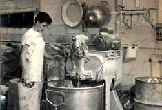 P11757- Vincenzo Della Valle - Italian Bread Mixer