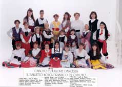1990 Caboto
                  Folklore Dancers