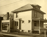 P11015 - Picco Photographer � the house at corner of Louis and Erie. Courtesy of Picco Family collection